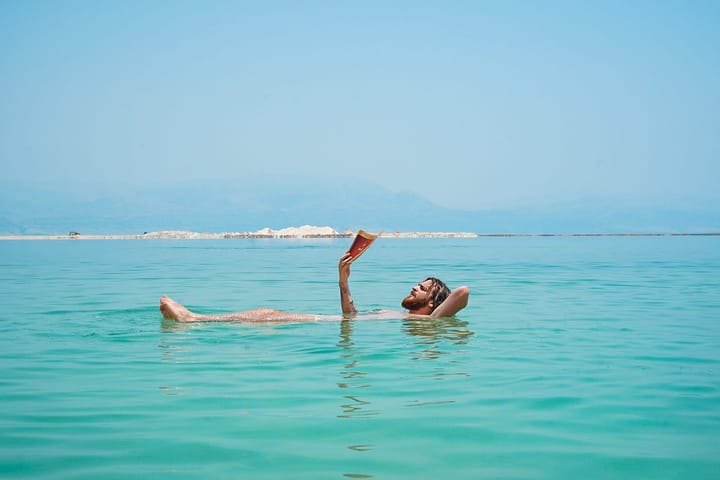 4 Simple Ways to Read Literally Anywhere and Anytime