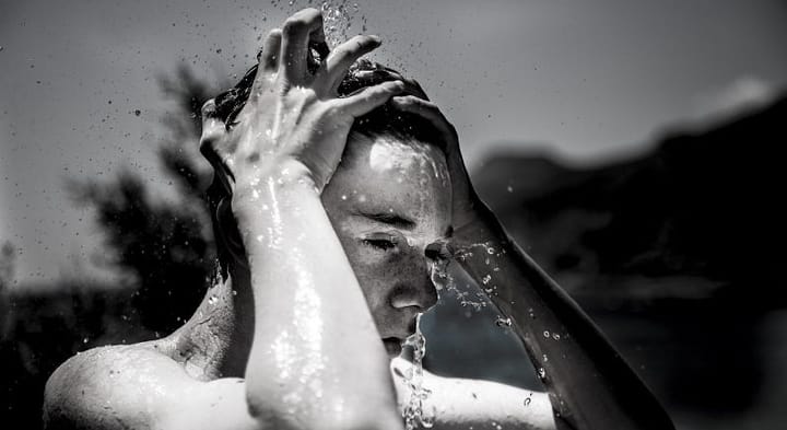 2 Enormous Benefits of Taking Cold Showers that Very Few Know Of