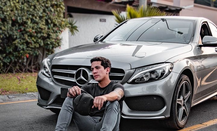 A 40-Year Simulation Reveals the Hugest (Shocking) Factor for Becoming Wealthy